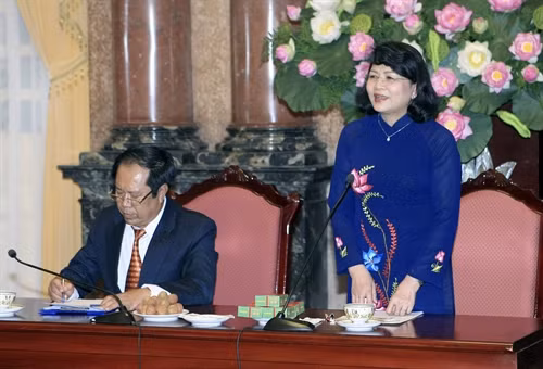 Phó Chủ tịch nước Đặng Thị Ngọc Thịnh phát biểu tại buổi tiếp. Ảnh: Phạm Kiên - TTXVN