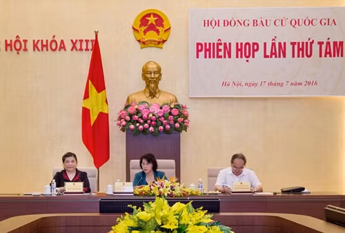 Chủ tịch Quốc hội Nguyễn Thị Kim Ngân chủ trì phiên họp thứ 8 Hội đồng bầu cử Quốc gia. Ảnh: Trọng Đức – TTXVN