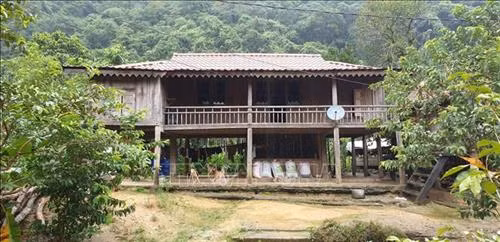 Nét đẹp văn hóa của nhà sàn người Vân Kiều tại Quảng Bình. Ảnh: Võ Dung-TTXVN