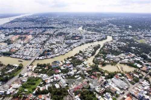 Thành phố Mỹ Tho không chỉ là đô thị trung tâm trực thuộc tỉnh Tiền Giang mà còn là đô thị trung tâm Khu vực Bắc Sông Tiền và là cửa ngõ quan trọng của vùng Đồng bằng sông Cửu Long với Thành phố Hồ Chí Minh. Ảnh: Nam Thái - TTXVN
