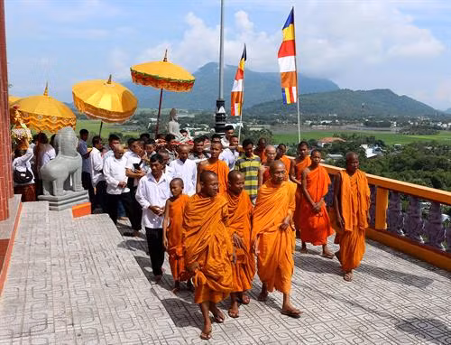 Đời sống vật chất, tinh thần người dân được nâng cao. Ảnh: baoangiang.com.vn