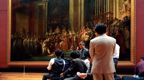 Bên trong bảo tàng Louvre. Ảnh : internet