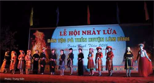Lễ hội nhảy lửa của người Pà Thẻn ảnh 3
