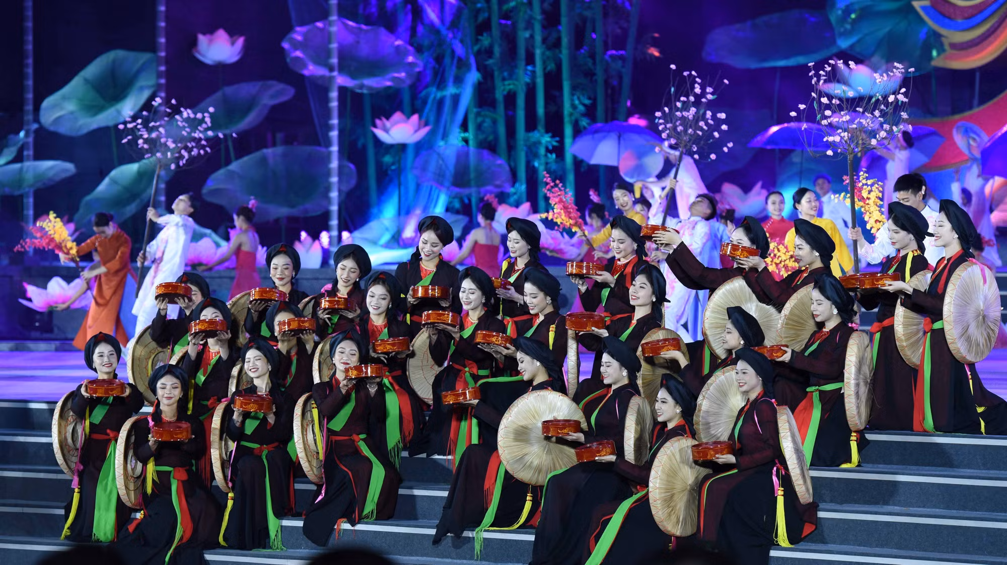 Phó Thủ tướng Trần Hồng Hà trao Bằng công nhận 3 bảo vật quốc gia tại Festival “Về miền Quan họ - 2023” ảnh 1