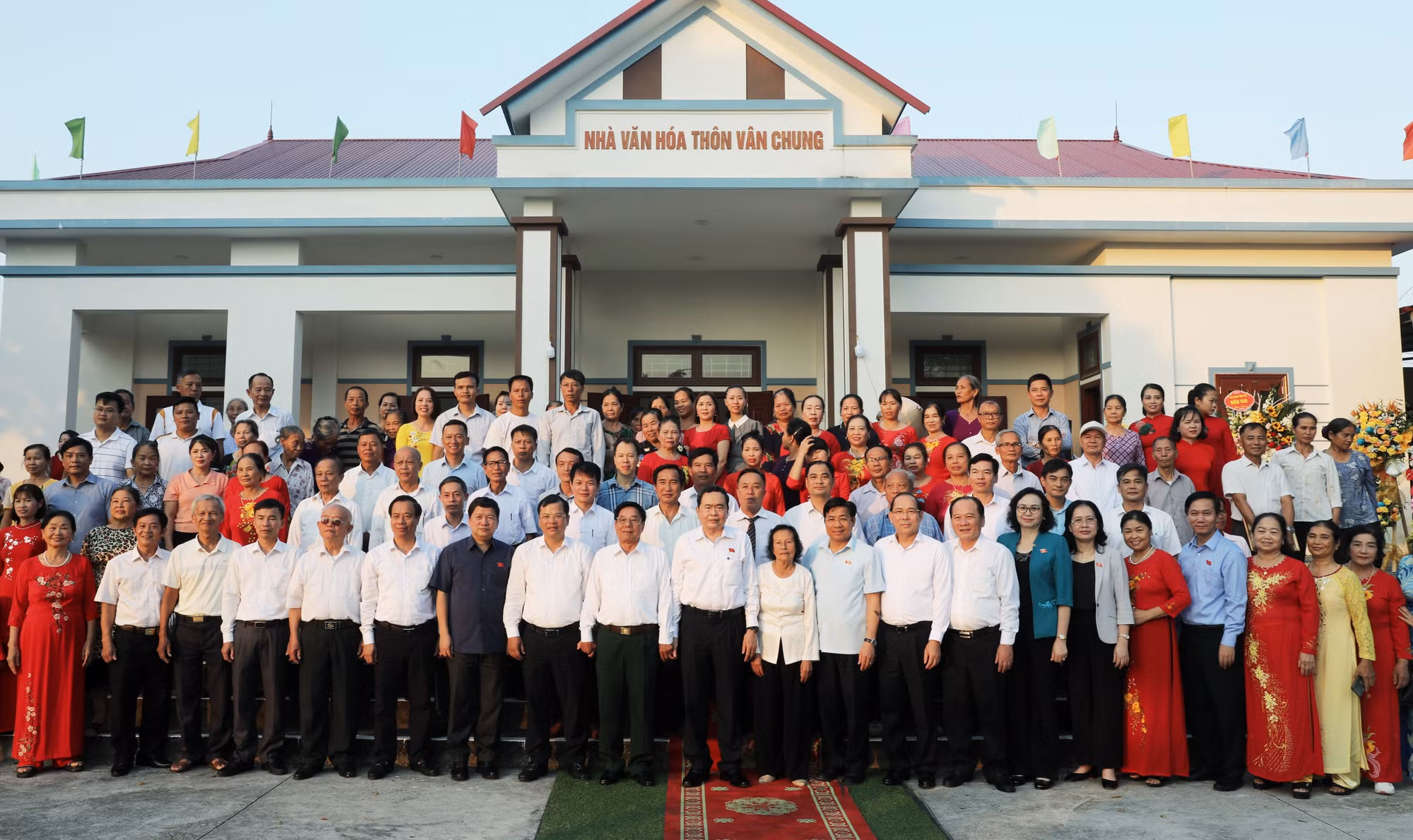 Phó Chủ tịch Thường trực Quốc hội Trần Thanh Mẫn dự Ngày hội Đại đoàn kết toàn dân tộc tại Bắc Giang ảnh 2