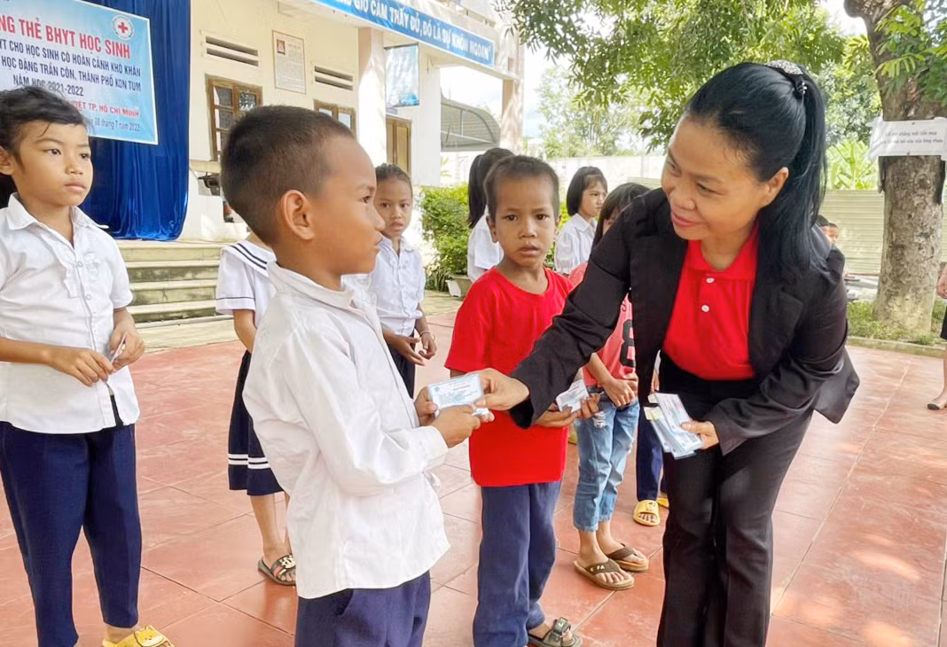 Kon Tum nỗ lực bao phủ bảo hiểm y tế ảnh 1