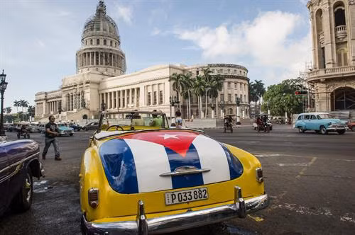 Lấy cảm hứng từ Điện Pantheón ở Paris (Pháp), Vương cung thánh đường San Pietro tại Roma (Italy) và tòa nhà Capitol tại Washington (Mỹ), Capitolio mang phong cách tân cổ điển