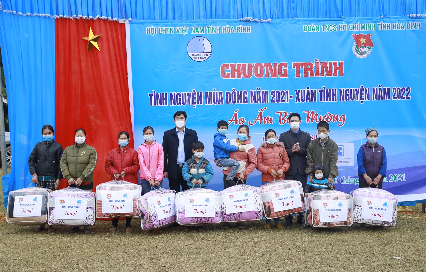 Hòa Bình tổ chức hoạt động Tình nguyện mùa Đông ảnh 4