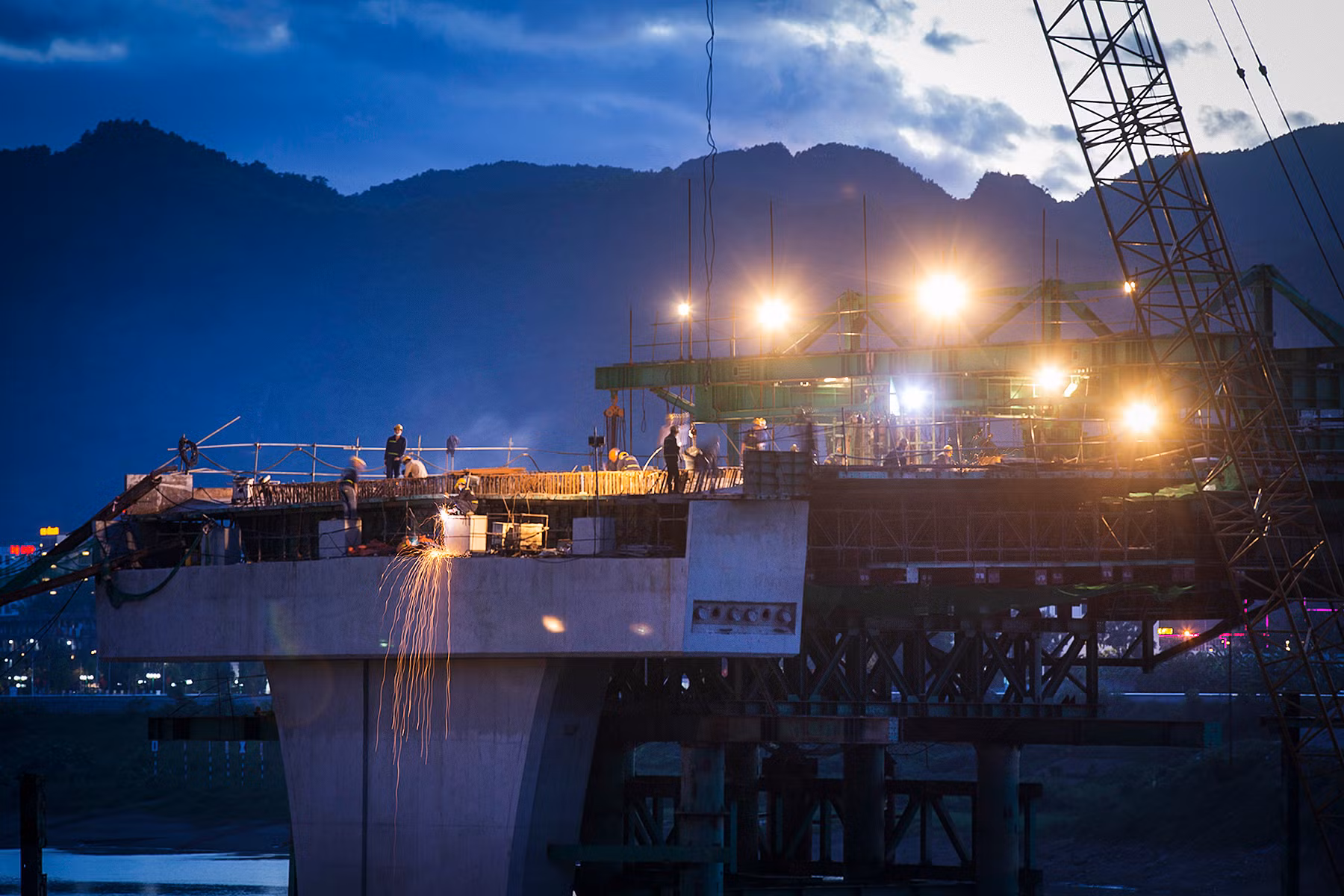 Quyết tâm thông xe kỹ thuật cầu Hòa Bình 2 trong tháng 9/2021 ảnh 9