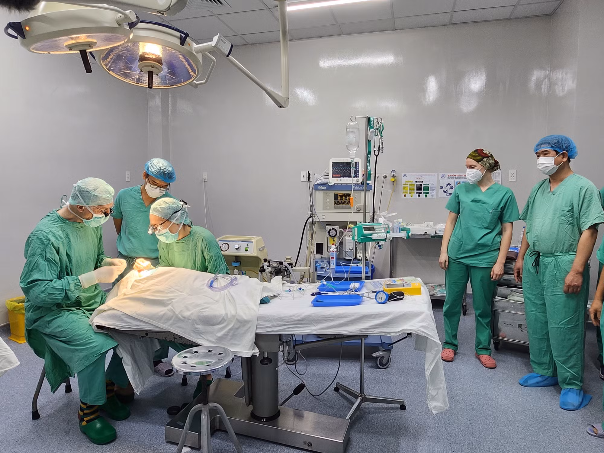 Mang nụ cười đến với các em nhỏ dị tật ảnh 5