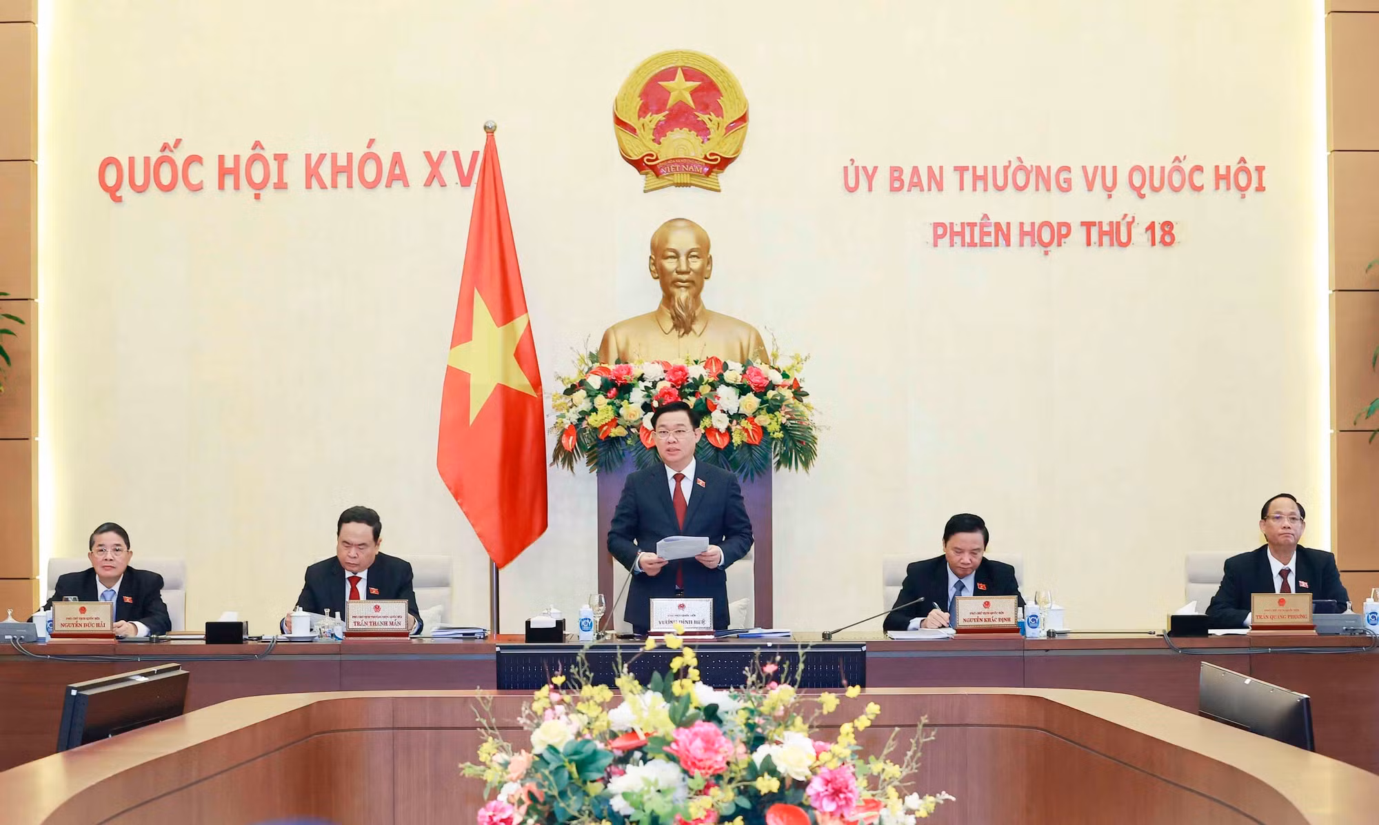 Khai mạc Phiên họp thứ 18 Ủy ban Thường vụ Quốc hội ảnh 1