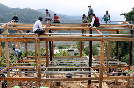 Bộ Công an hỗ trợ huyện Trạm Tấu làm 100 ngôi nhà cho các hộ nghèo ảnh 1