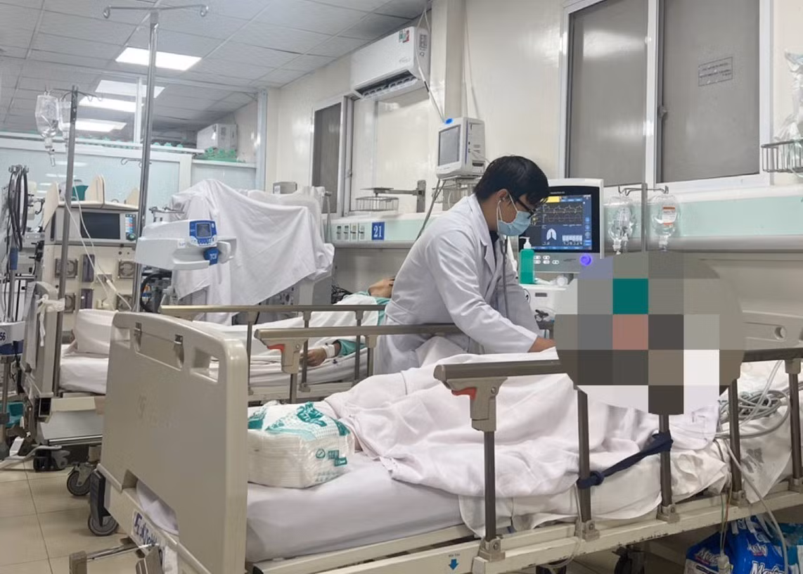 Cảnh báo từ vụ ngộ độc rượu khiến 2 người tử vong, 6 người nhập viện cấp cứu ảnh 1