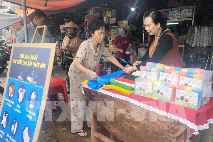 Thay đổi thói quen sử dụng túi nilon (Bài 1) ảnh 2