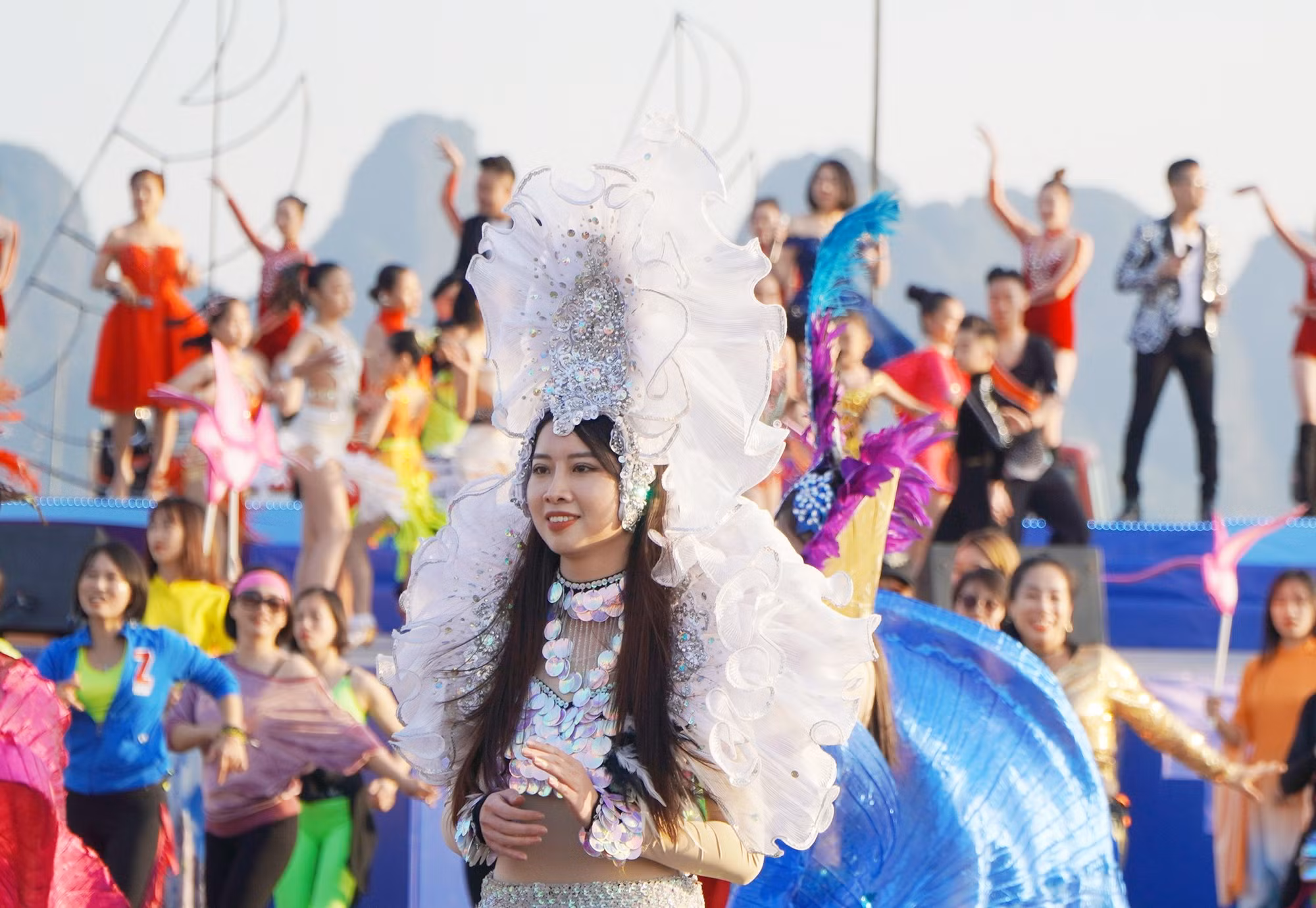 Carnaval mùa đông - bước khởi đầu cho du lịch bốn mùa ảnh 1