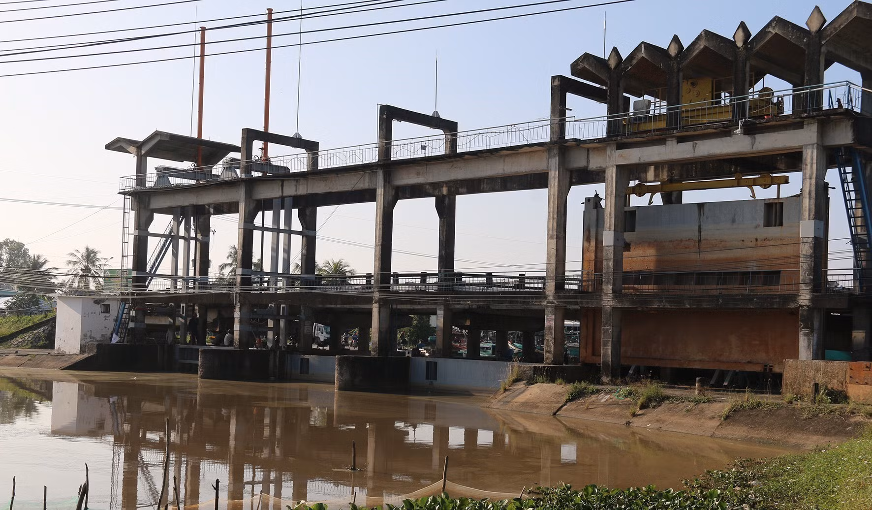Chủ động trữ nước ngọt trước xu thế xâm nhập mặn tăng ảnh 1