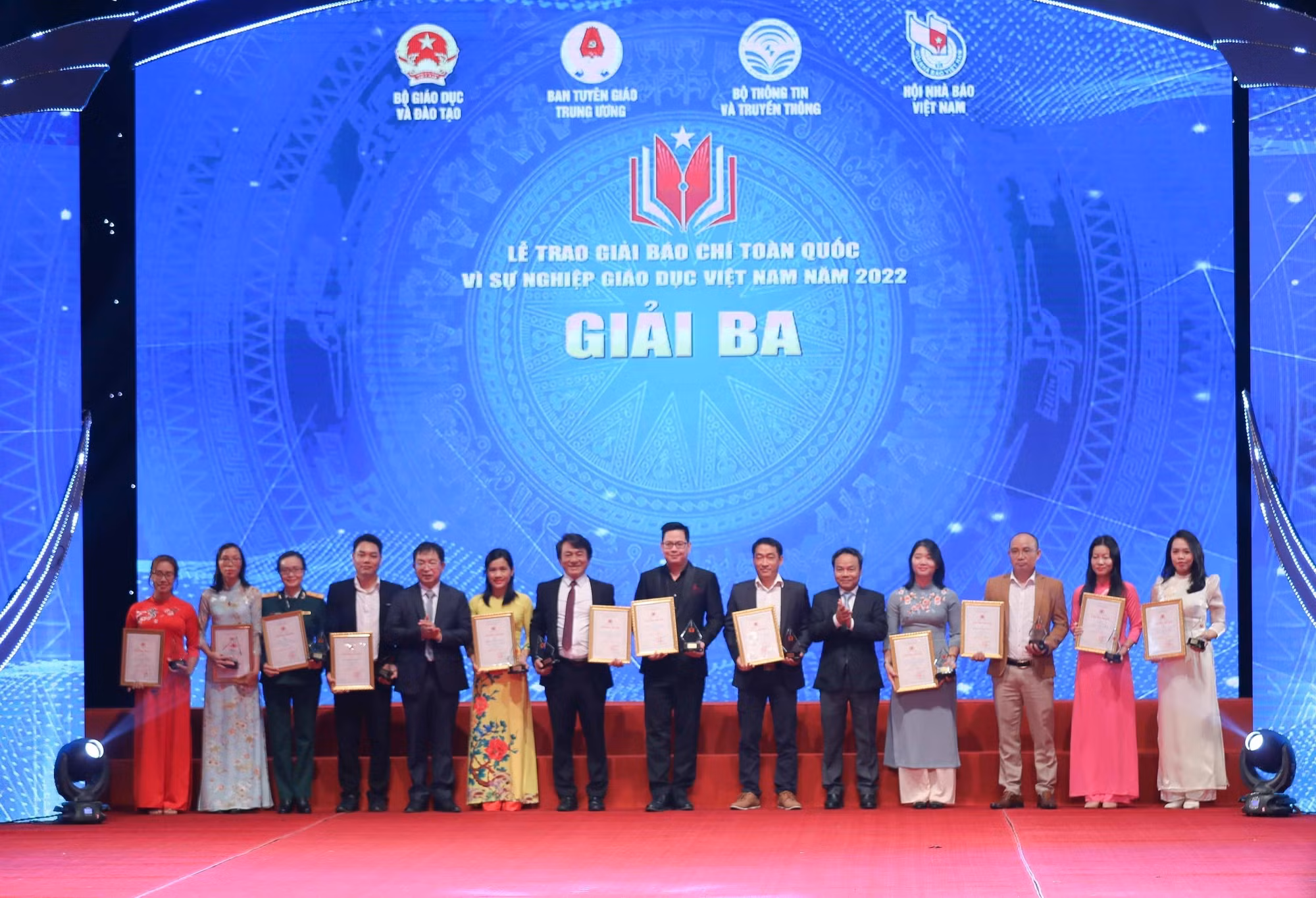 53 tác phẩm đoạt Giải báo chí toàn quốc “Vì sự nghiệp Giáo dục Việt Nam” năm 2022 ảnh 7