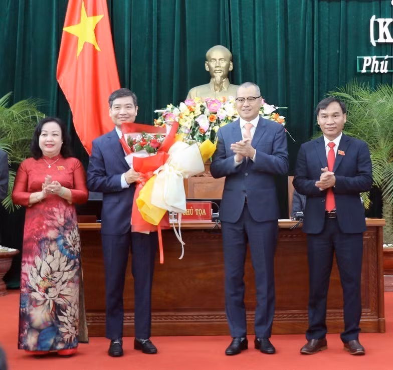 Ông Tạ Anh Tuấn được bầu giữ chức Chủ tịch UBND tỉnh Phú Yên ảnh 1