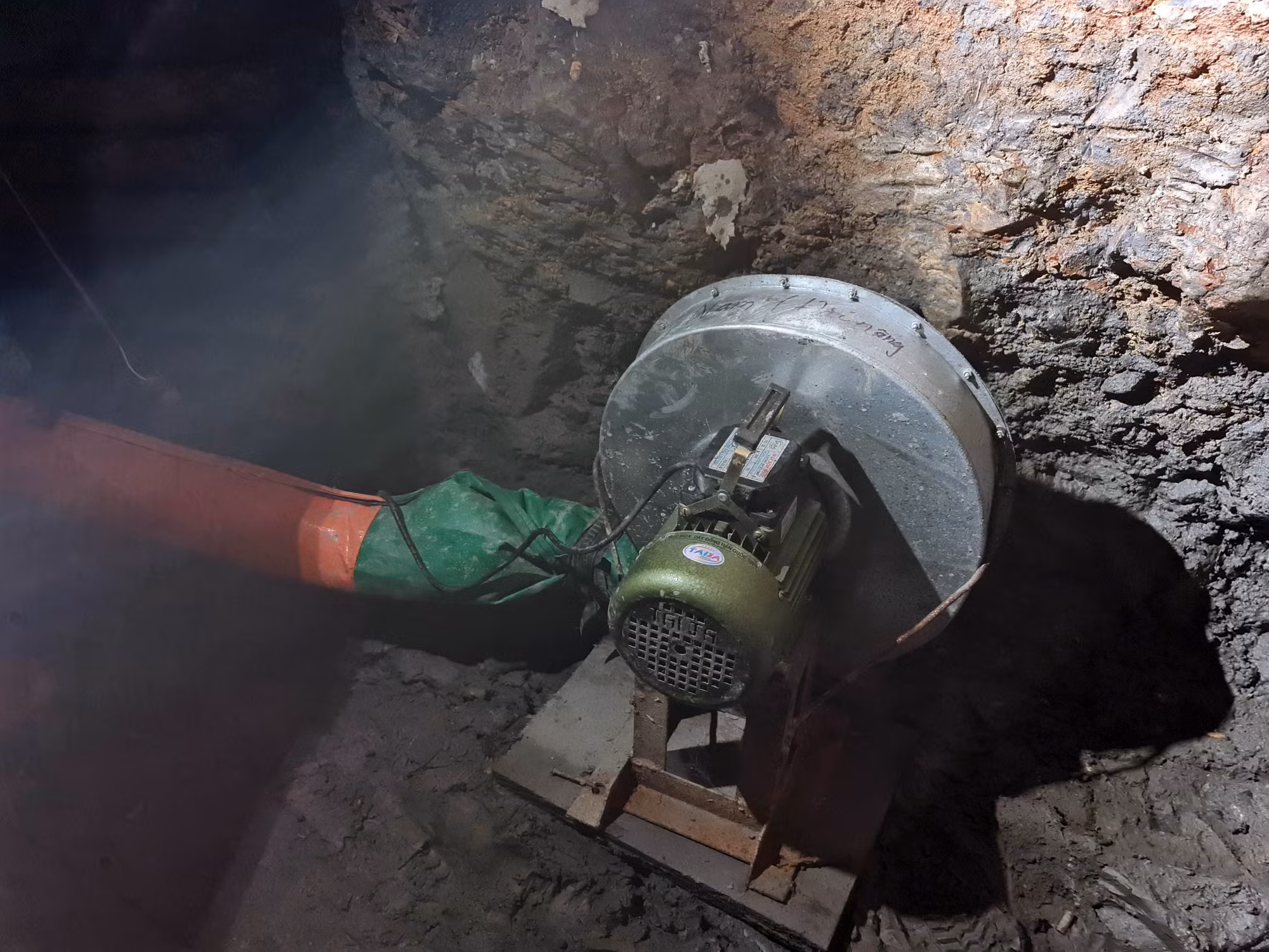 Hiểm họa từ những hầm vàng không phép ở Đắk Nông ảnh 8
