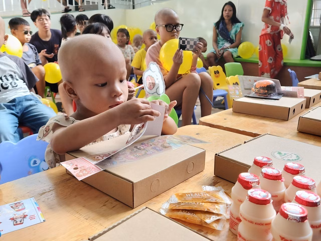 Trung thu ấm áp của những thiếu nhi đặc biệt ở Thừa Thiên - Huế ảnh 2