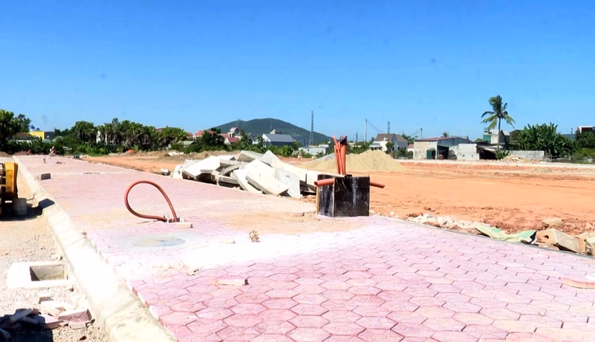 Thanh Hóa: Phát triển sản xuất, khai thác tiềm năng vùng đất ven biển và hải đảo ảnh 1