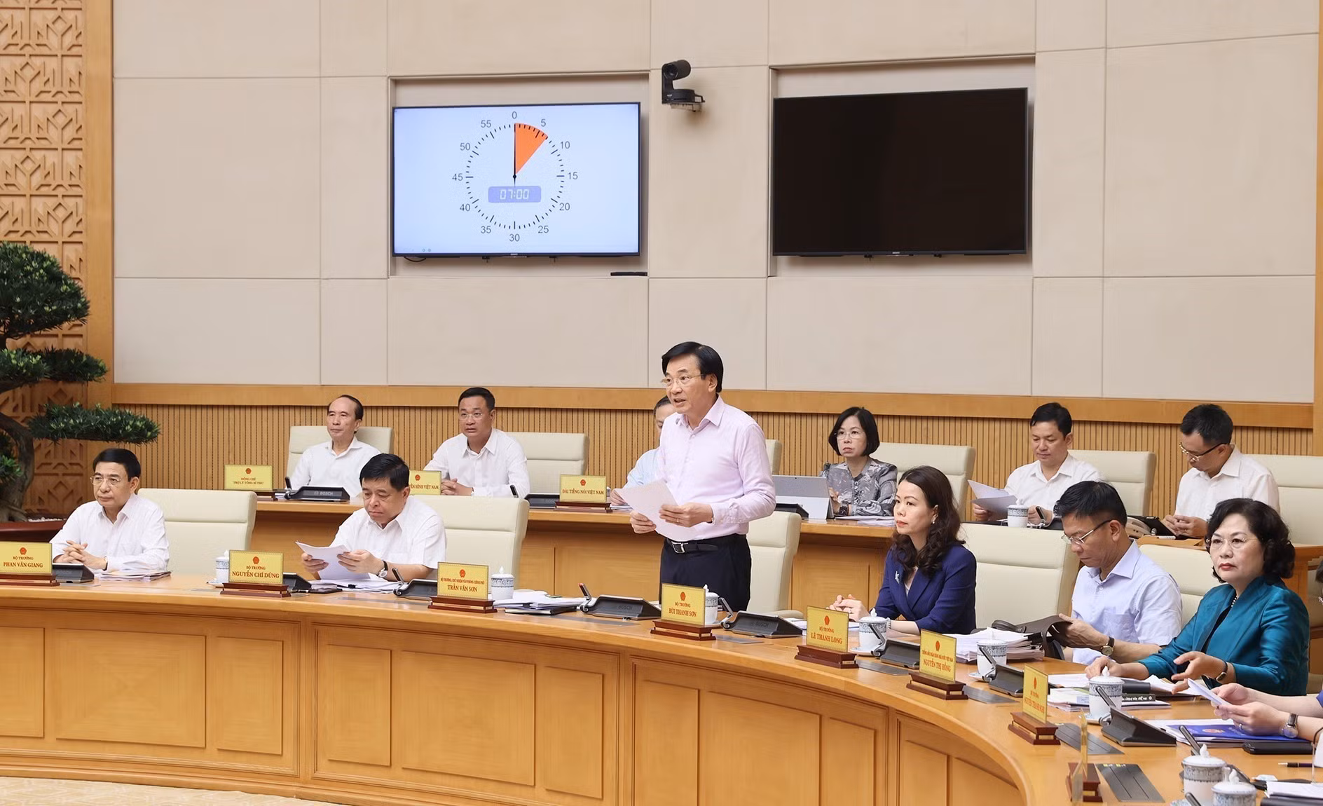 Thủ tướng Phạm Minh Chính chủ trì phiên họp Chính phủ thường kỳ tháng 4 ảnh 2
