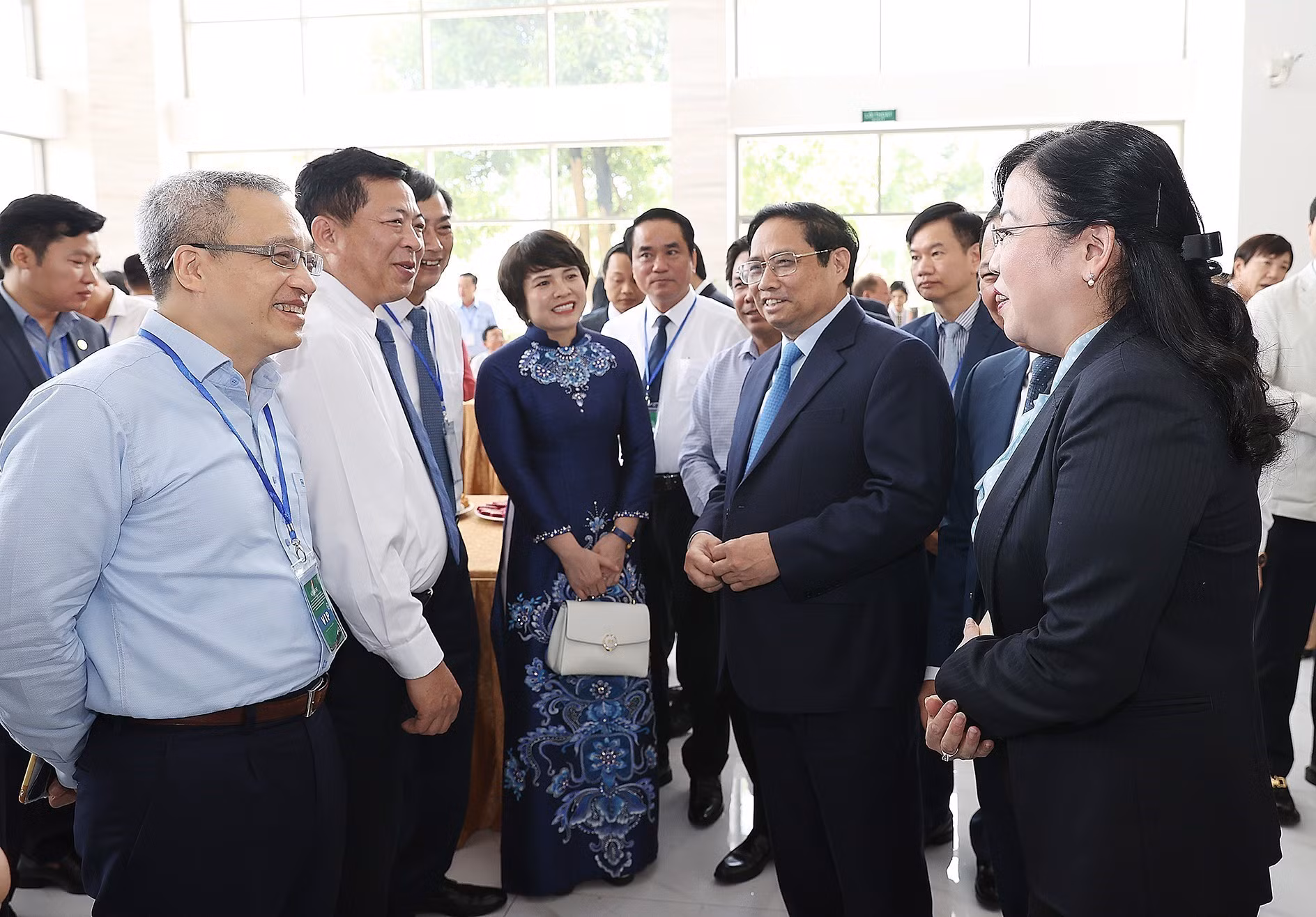 Thủ tướng Phạm Minh Chính: Thực hiện Nghị quyết 11-NQ/TW cần có cách tiếp cận tổng thể gắn với giải pháp cụ thể, linh hoạt, hiệu quả, sát thực tiễn ảnh 5 Thủ tướng Phạm Minh Chính: Thực hiện Nghị quyết 11-NQ/TW cần có cách tiếp cận tổng thể gắn với giải pháp cụ thể, linh hoạt, hiệu quả, sát thực tiễn ảnh 5