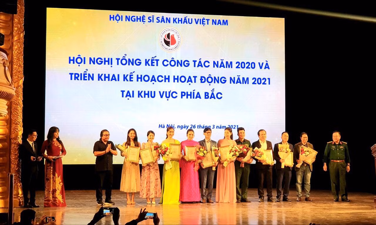 Trao Giải thưởng Sân khấu năm 2020 cho 33 cá nhân, tập thể xuất sắc ảnh 1