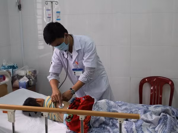 Đắk Nông thu hút bác sĩ, bác sĩ sau đại học về công tác tại các cơ sở y tế công lập ảnh 1