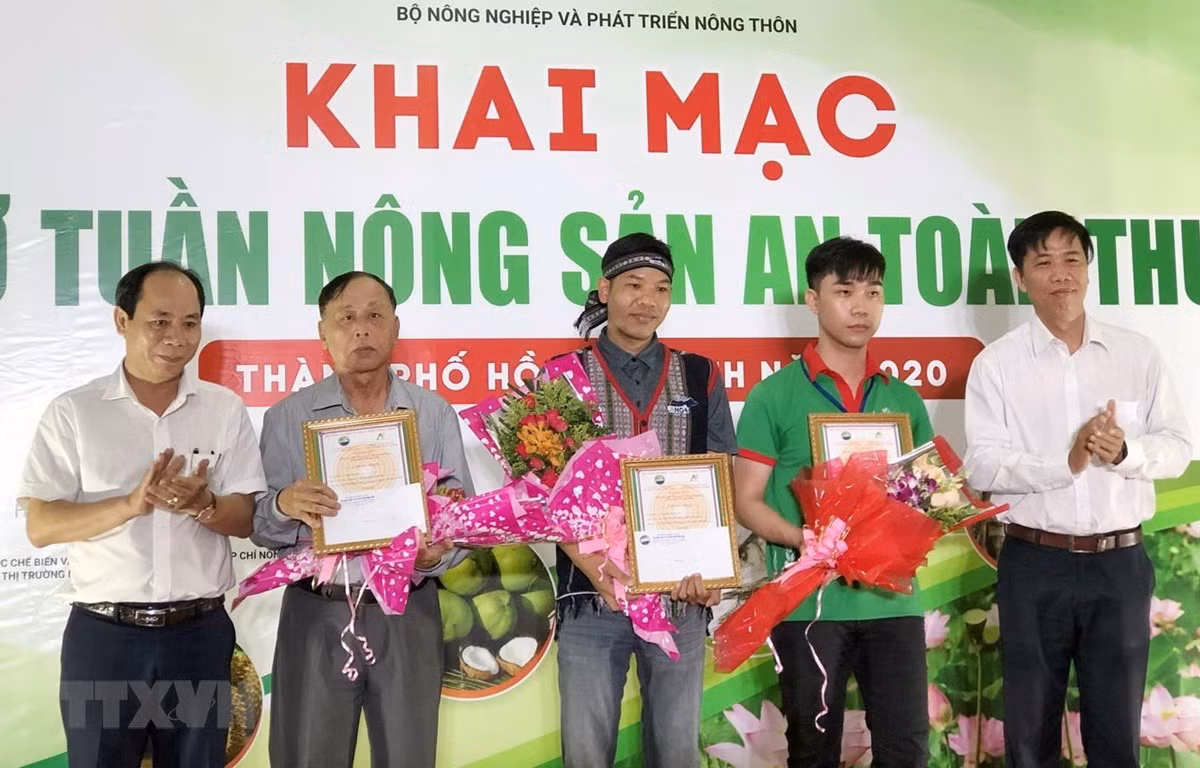 Khai mạc phiên chợ Tuần nông sản an toàn thực phẩm năm 2020 ảnh 1
