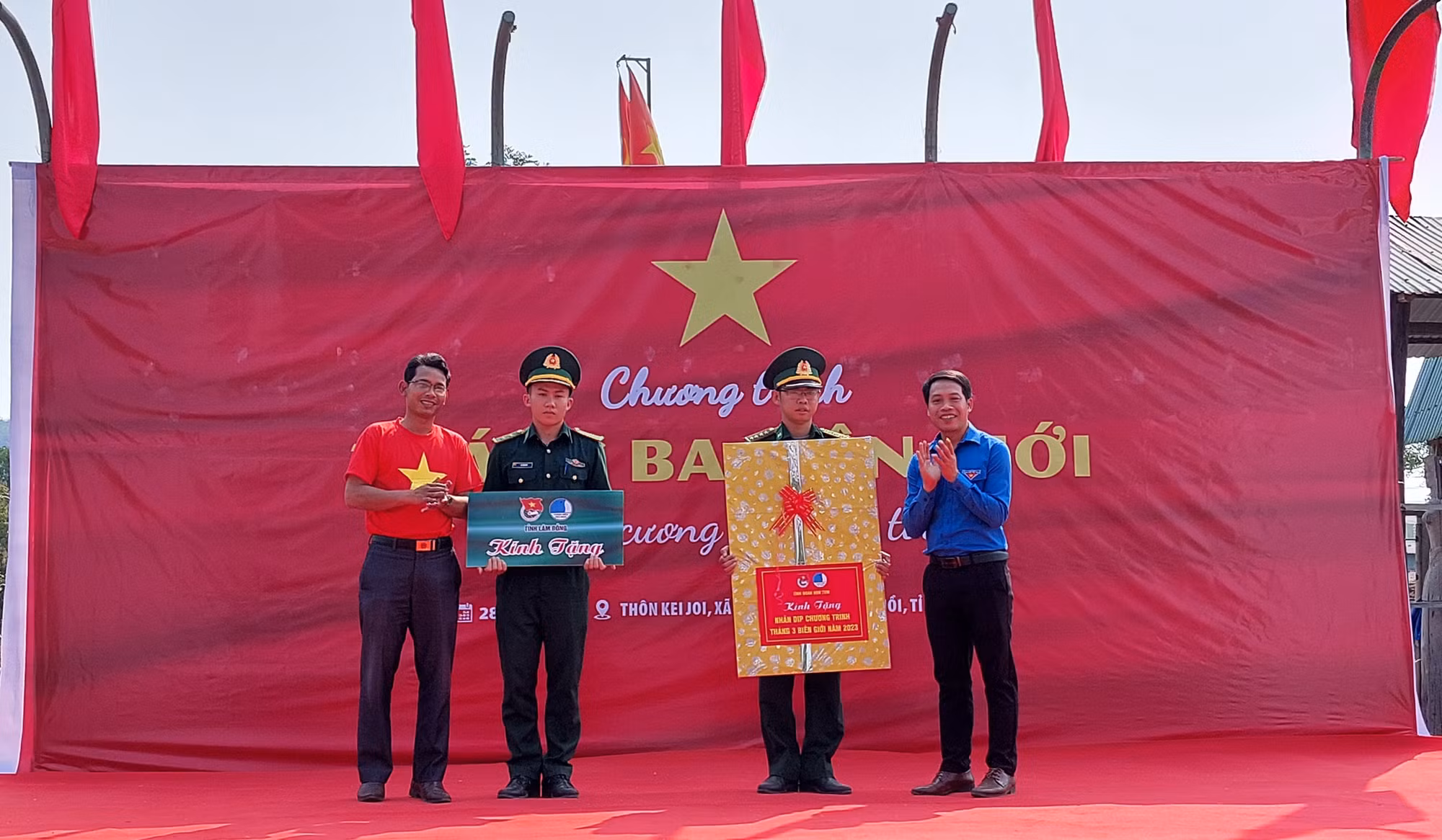 Tháng Thanh niên 2023: Tuổi trẻ Kon Tum hướng về biên cương Tổ quốc ảnh 2