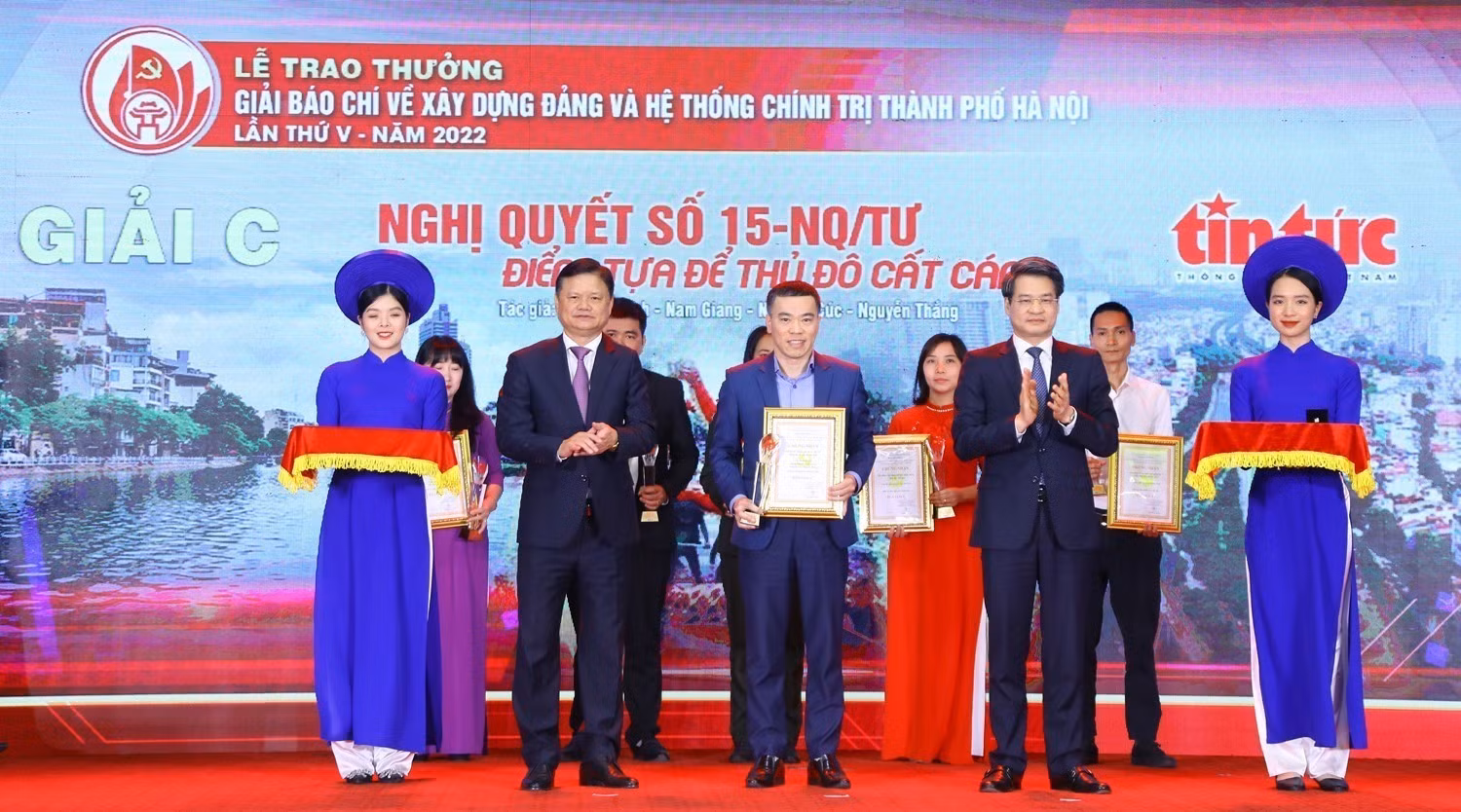 Phát huy vai trò báo chí trong tuyên truyền xây dựng Đảng và hệ thống chính trị Thủ đô ảnh 3