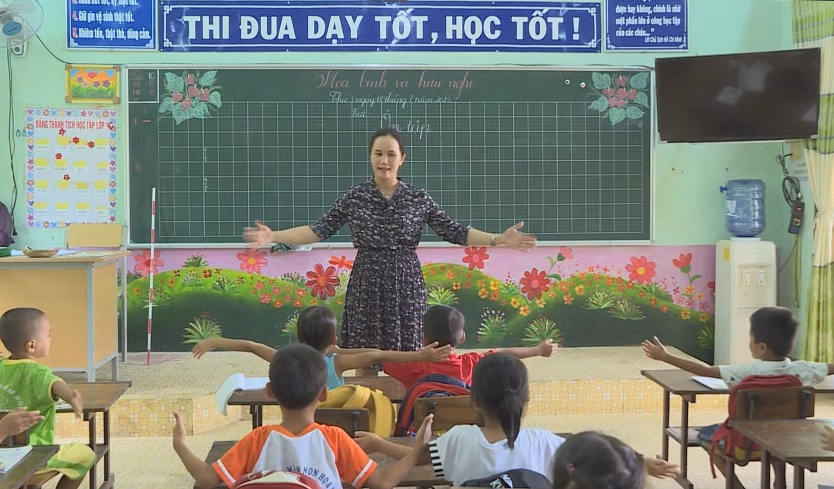 Tăng cường dạy tiếng Việt cho học sinh đồng bào dân tộc thiểu số ở Quảng Ngãi ảnh 1