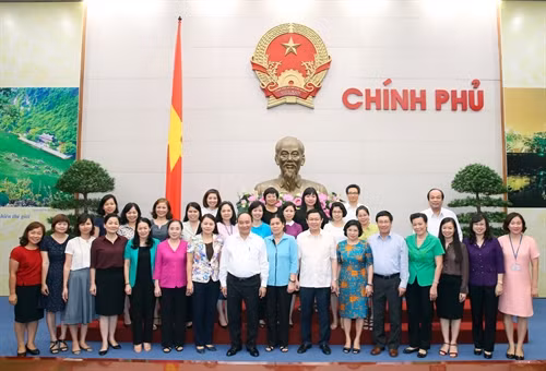 Thủ tướng Nguyễn Xuân Phúc với các đại biểu. Ảnh: Thống Nhất-TTXVN