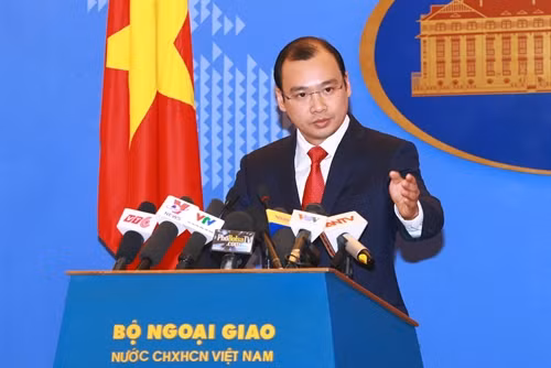 Người Phát ngôn Bộ Ngoại giao Lê Hải Bình khẳng định những hành động phi pháp không thể làm thay đổi sự thực về chủ quyền của Việt Nam đối với Hoàng Sa, Trường Sa. Ảnh: TTXVN