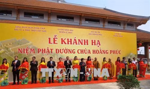 Khánh hạ niệm Phật đường chùa Hoằng Phúc. Ảnh: Võ Dung-TTXVN