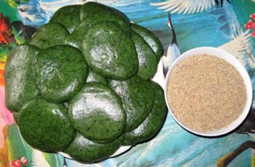 Bánh ngải dẻo, thơm mùi lá ngải cứu