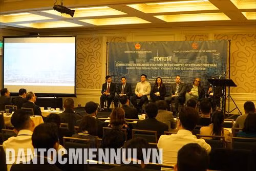 Quang cảnh diễn đàn "Kết nối các doanh nghiệp khởi nghiệp sáng tạo của người Việt tại Hoa Kỳ và Việt Nam". Ảnh: Hoàng Anh Tuấn – TTXVN