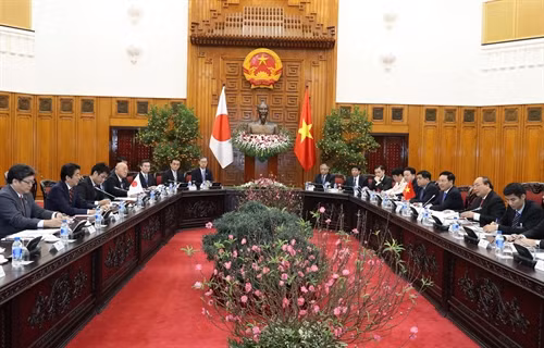 Thủ tướng Nguyễn Xuân Phúc hội đàm với Thủ tướng Nhật Bản Shinzo Abe. Ảnh: Thống Nhất- TTXVN