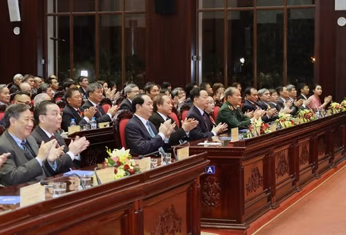 Chủ tịch nước Trần Đại Quang và các đại biểu dự Lễ trao Giải thưởng Hồ Chí Minh và Giải thưởng Nhà nước về Khoa học và Công nghệ. Ảnh: Nhan Sáng-TTXVN