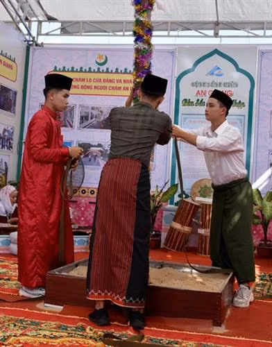 Nghi lễ dựng cột nhà