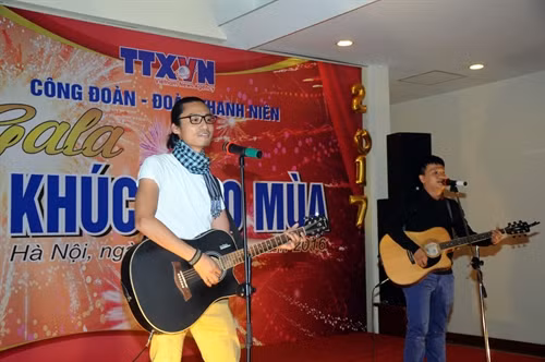 Một tiết mục biểu diễn tại Chương trình Gala “Khúc giao mùa”. Ảnh: Quang Quyết-TTXVN