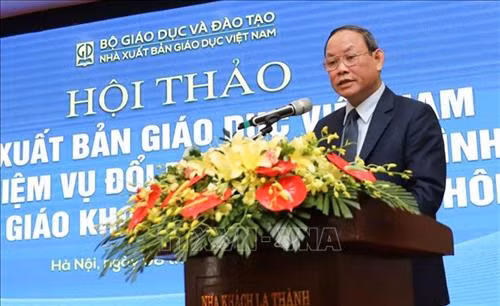 Ông Nguyễn Đức Thái, Chủ tịch Hội đồng thành viên Nhà xuất bản Giáo dục Việt Nam phát biểu tại hội thảo. Ảnh: Thanh Tùng – TTXVN