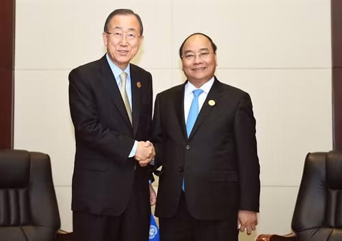 Thủ tướng Nguyễn Xuân Phúc hội kiến Tổng thư ký Liên hợp quốc Ban Ki-moon. Ảnh: Thống Nhất-TTXVN