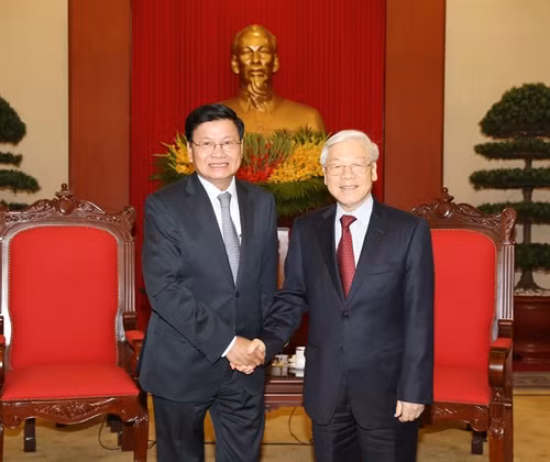 Tổng Bí thư Nguyễn Phú Trọng tiếp Thủ tướng Lào Thongloun Sisoulith nhân dịp tham dự và đồng chủ trì Kỳ họp lần thứ 39 Uỷ ban liên Chính phủ Việt Nam- Lào. Ảnh: Trí Dũng-TTXVN