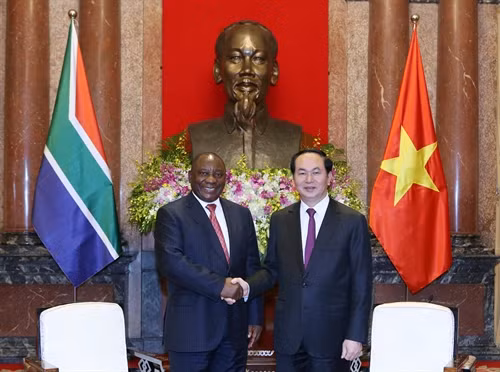 Chiều 4/10/2016, tại Phủ Chủ tịch, Chủ tịch nước Trần Đại Quang tiếp Ngài Cyril Ramaphosa, Phó Tổng thống Cộng hòa Nam Phi đang thăm chính thức Việt Nam. Ảnh: Nhan Sáng-TTXVN