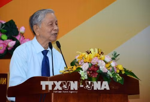 Ông Phạm Chánh Trực, nguyên Bí thư Thành Đoàn, Chủ nhiệm Câu Lạc bộ Truyền thống Thành Đoàn Thành phố Hồ Chí Minh phát biểu tại tọa đàm. Ảnh: Thu Hoài – TTXVN