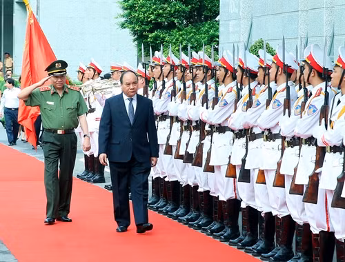 Quang cảnh lễ đón Thủ tướng Nguyễn Xuân Phúc. Ảnh: Thống Nhất-TTXVN