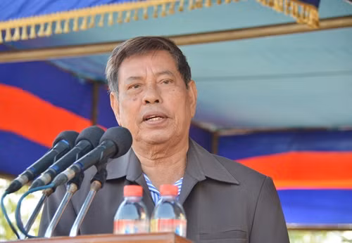 Quốc vụ khanh Bộ Lễ nghi và Tôn giáo kiêm Quyền Tổng thư ký Hội đồng quốc gia Mặt trận Đoàn kết, Phát triển Tổ quốc Campuchia Nhem Vally phát biểu tại buổi lễ.