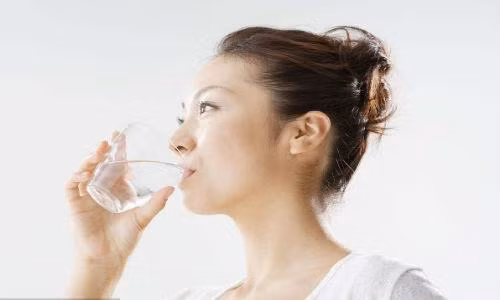 Chỉ với cách đơn giản này, hết ngay cơn đau răng trong mùa đông ảnh 2
